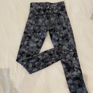 Athleta tie dye legging
